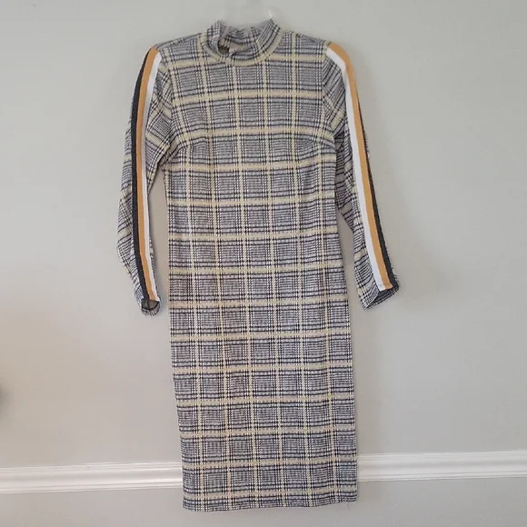 Plaid Long Sleeve Dress - Picture 4 of 4